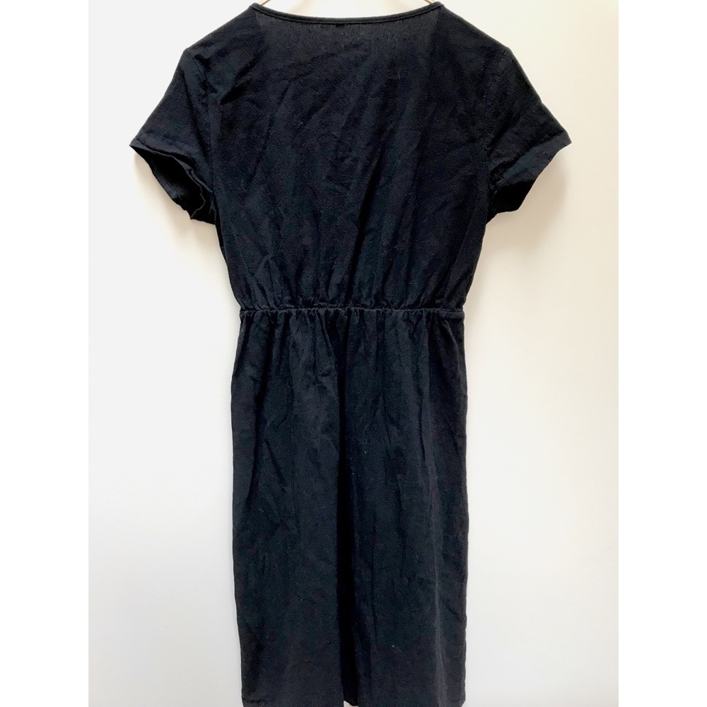 Button-Up Short Sleeve V-Neck Dress - Picture 3 of 4